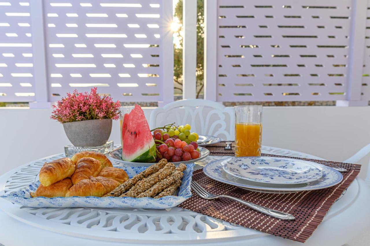 Dionisos Suites Lixouri Exteriör bild