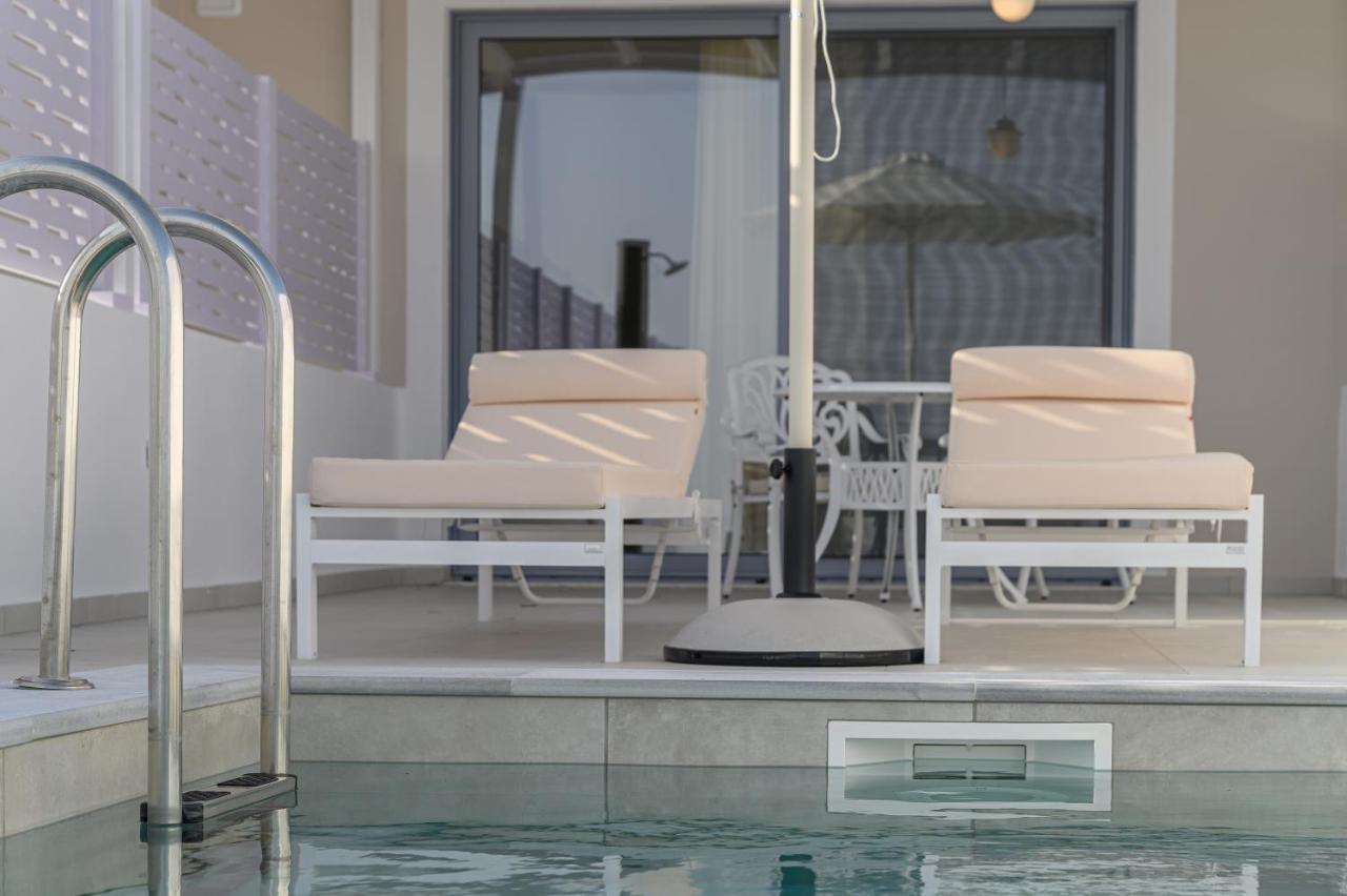 Dionisos Suites Lixouri Exteriör bild