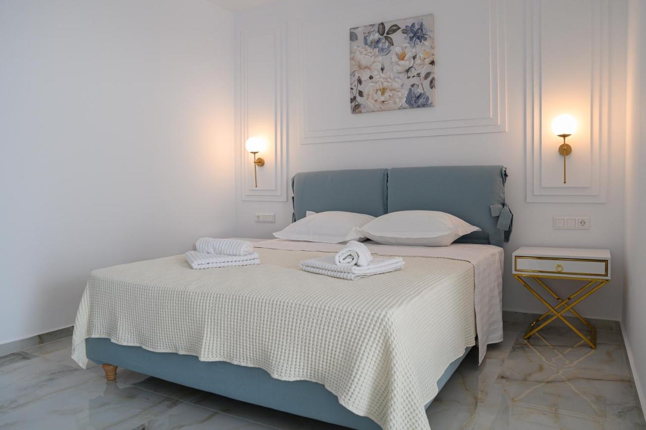 Dionisos Suites Lixouri Exteriör bild