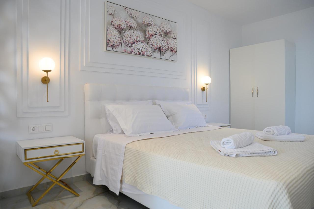 Dionisos Suites Lixouri Exteriör bild