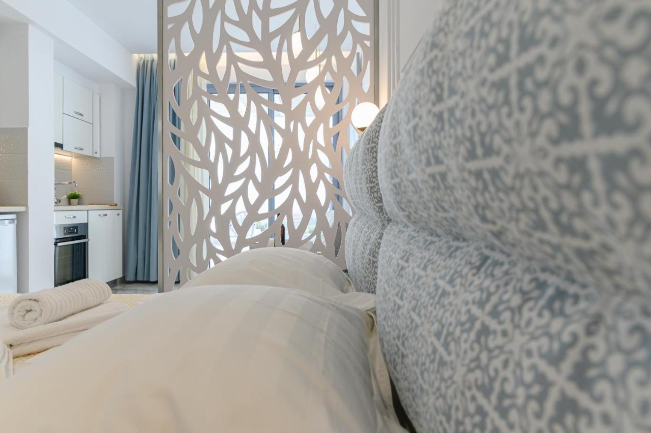 Dionisos Suites Lixouri Exteriör bild