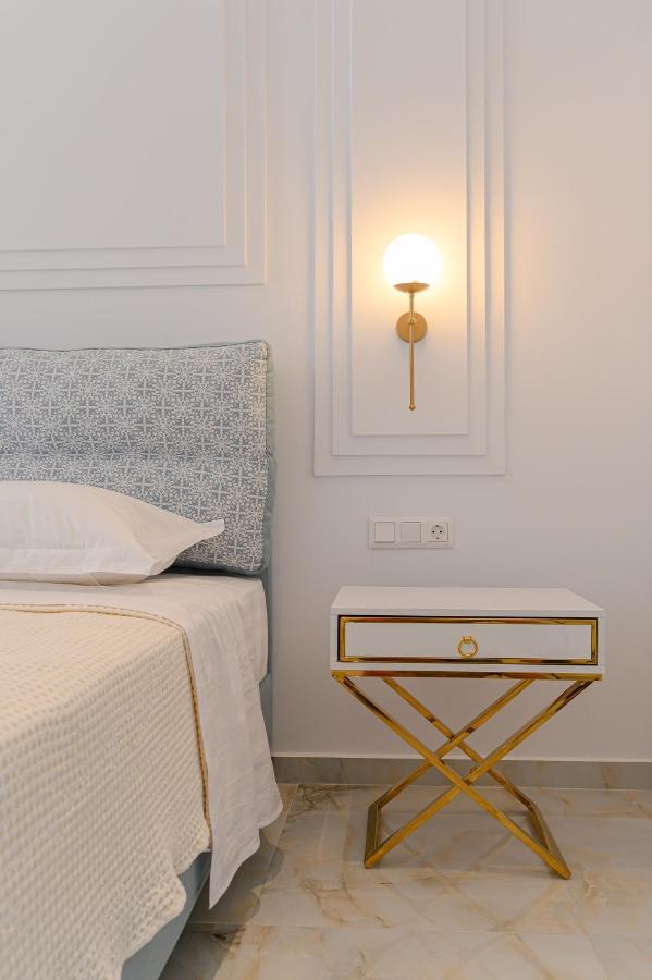 Dionisos Suites Lixouri Exteriör bild