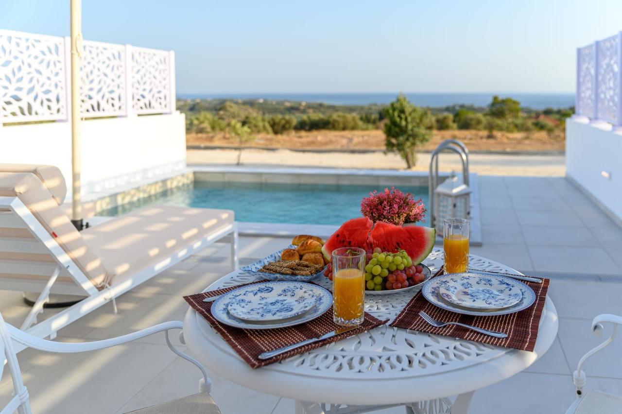 Dionisos Suites Lixouri Exteriör bild