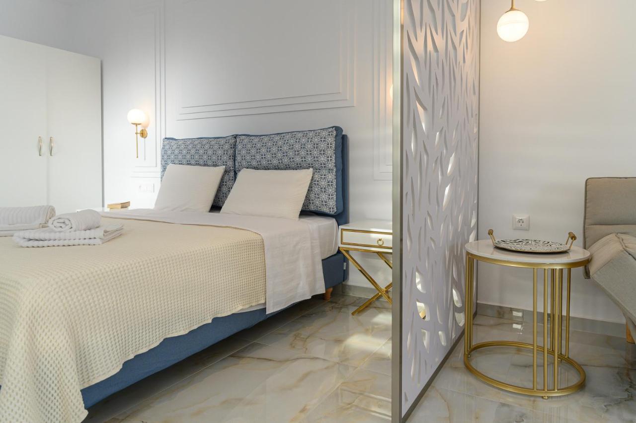 Dionisos Suites Lixouri Exteriör bild