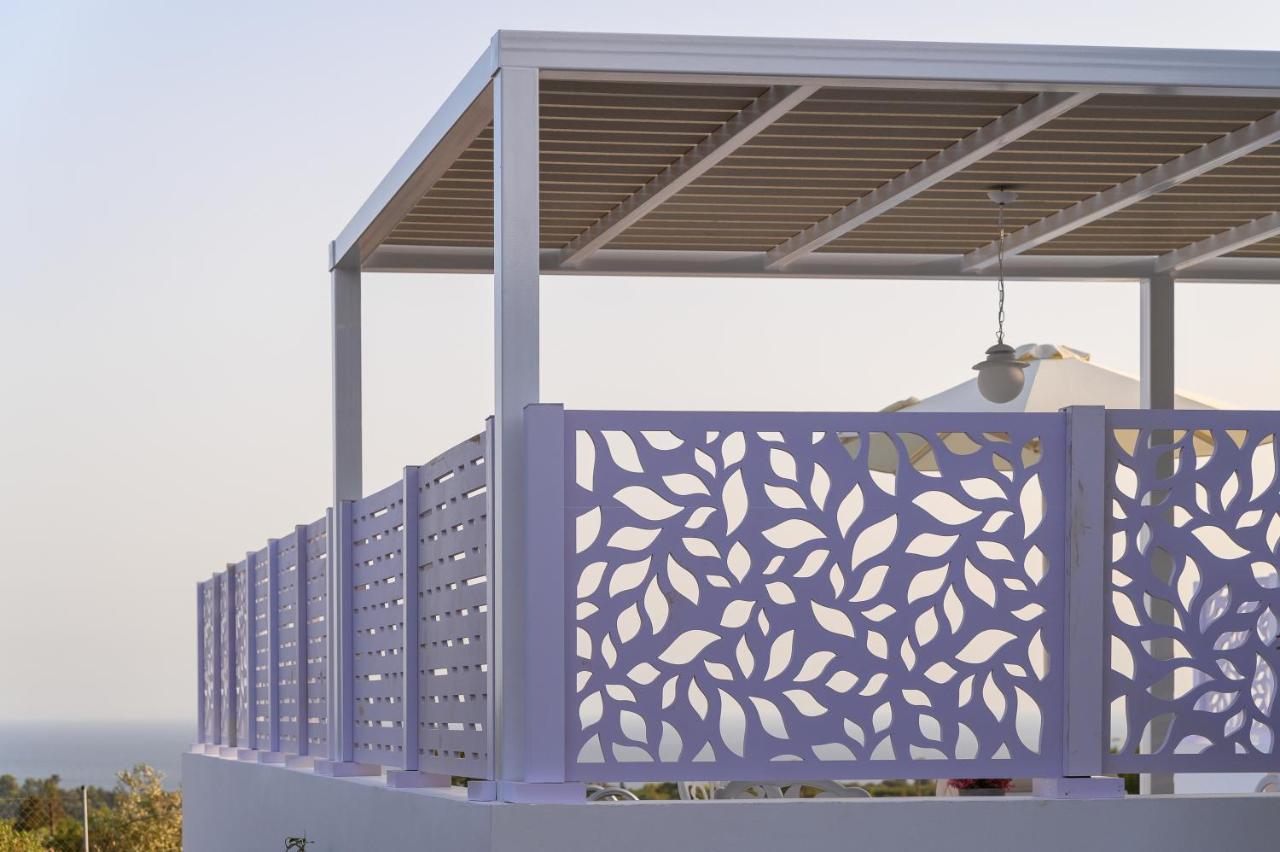Dionisos Suites Lixouri Exteriör bild